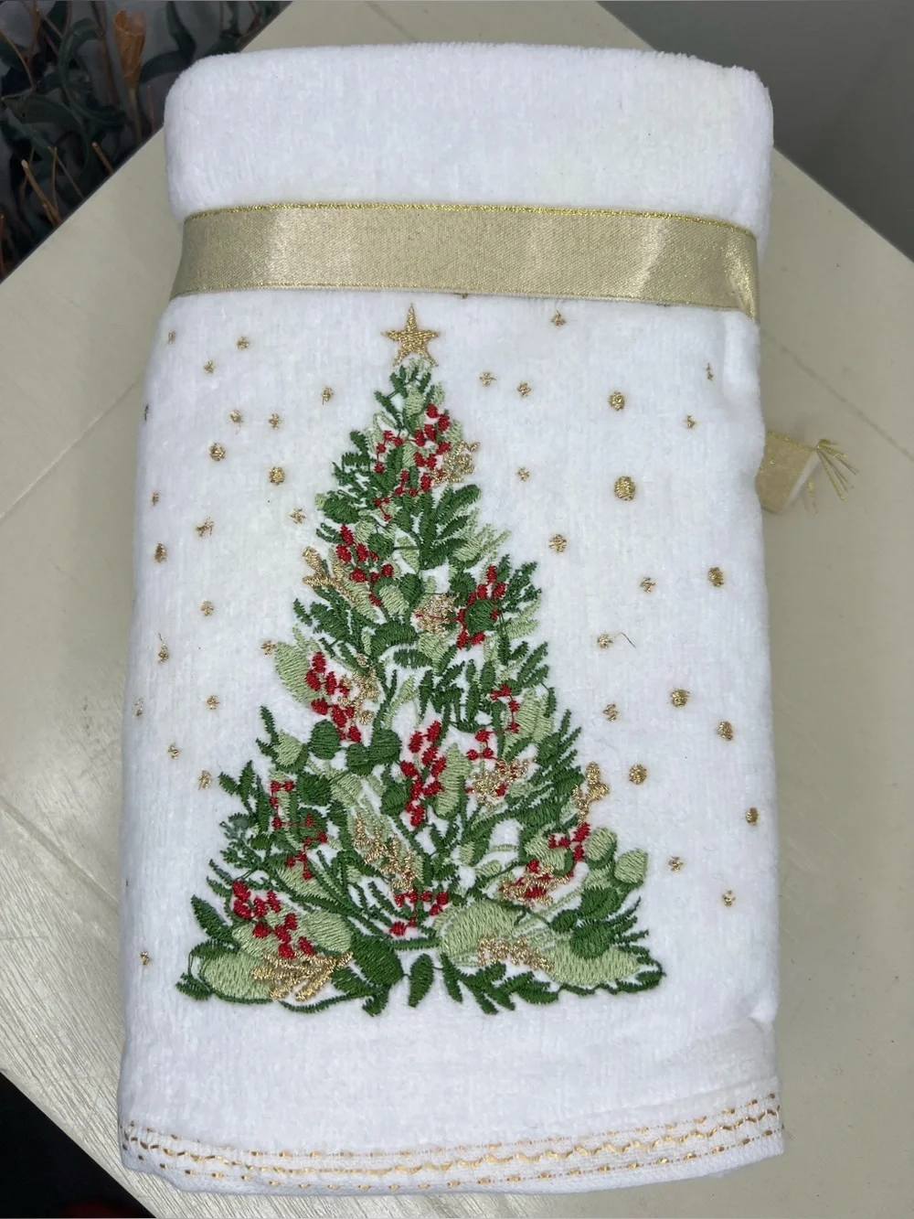 Brand New- Papyrus Christmas Tree Hand Towels - Set of 2